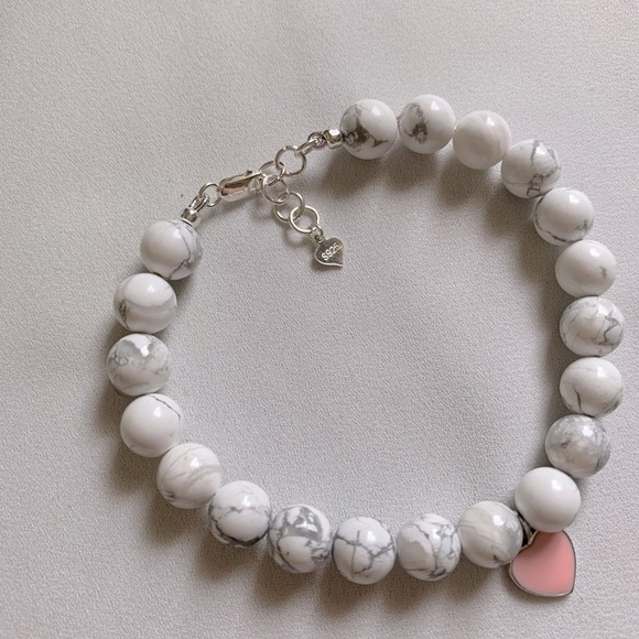 White Howlite Sterling Silver Charm Bracelet - Picture 4 of 6